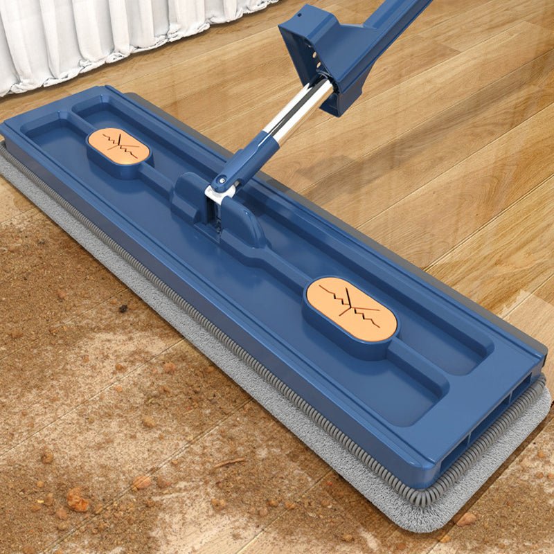 Hands-Free Flat Mop | Clean your floors without touching dirty water – reusable microfiber pads included