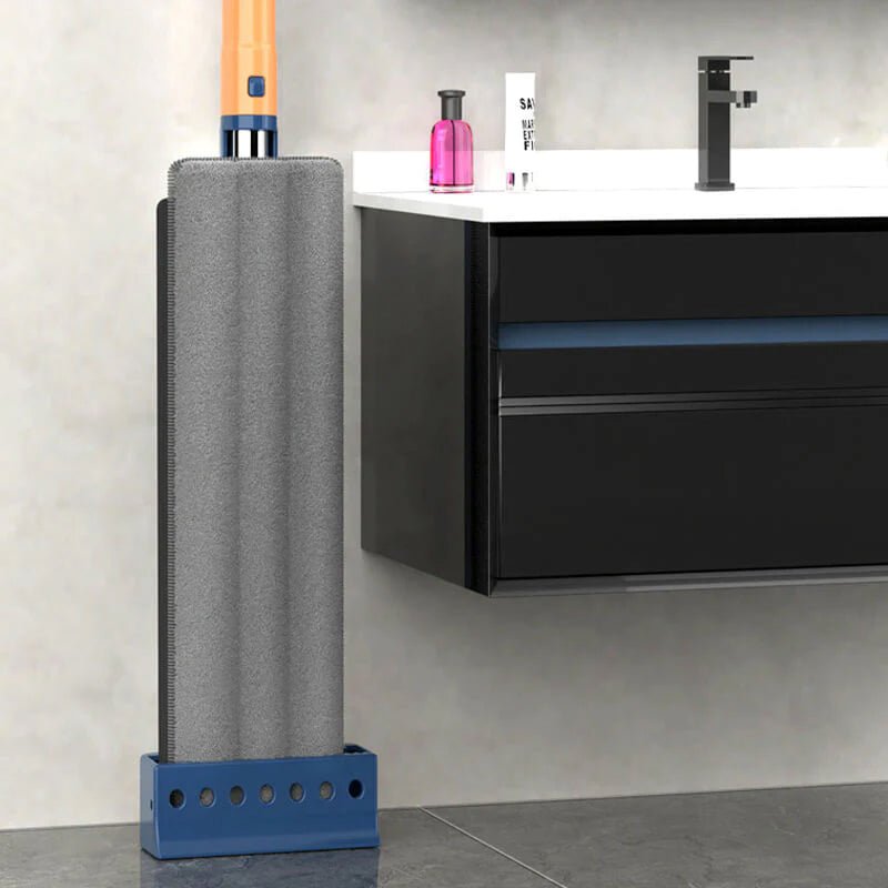 Hands-Free Flat Mop | Clean your floors without touching dirty water – reusable microfiber pads included