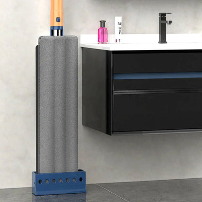 Hands-Free Flat Mop | Clean your floors without touching dirty water – reusable microfiber pads included